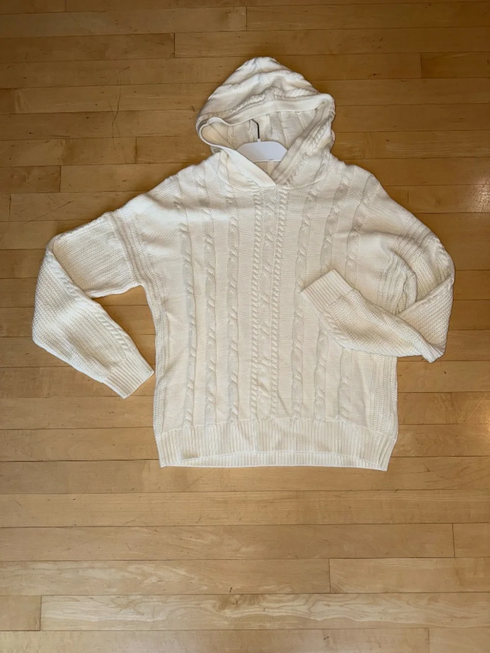 KOKUN ecru cable knit hoodie sweater, M, CB2643 - Picture 2 of 5